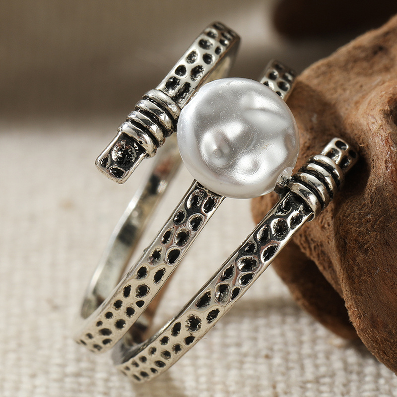 Vintage Wrap Hammered Textured Finger Ring with Imitation Pearl