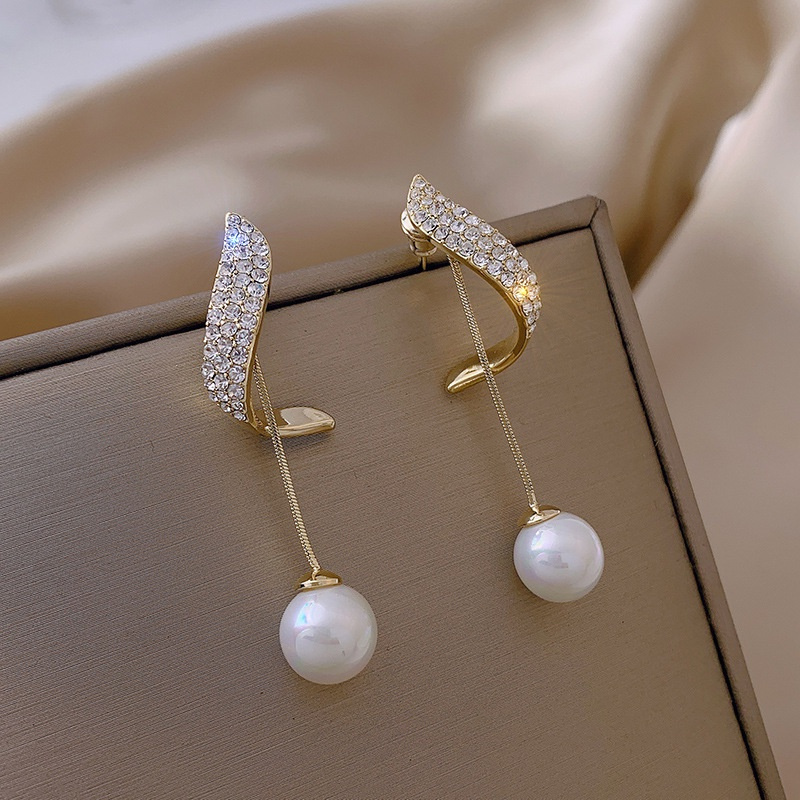 

Elegant Golden-tone Pearl Dangle Earrings With Sparkling Crystal Tassels - French-inspired Alloy Drop Jewelry For Women, Ideal For Weddings &