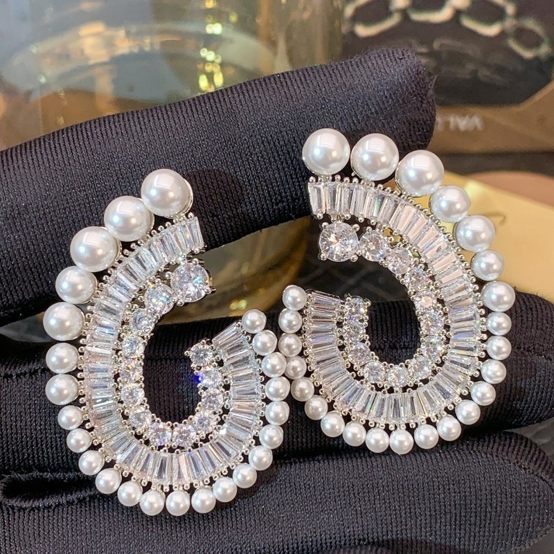 Women's Blingbling Micro Paved Synthetic Zirconia Stud Earrings