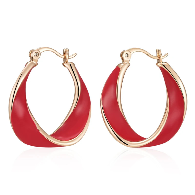 Women's Luxurious Golden Hoop Earrings, Elegant Design