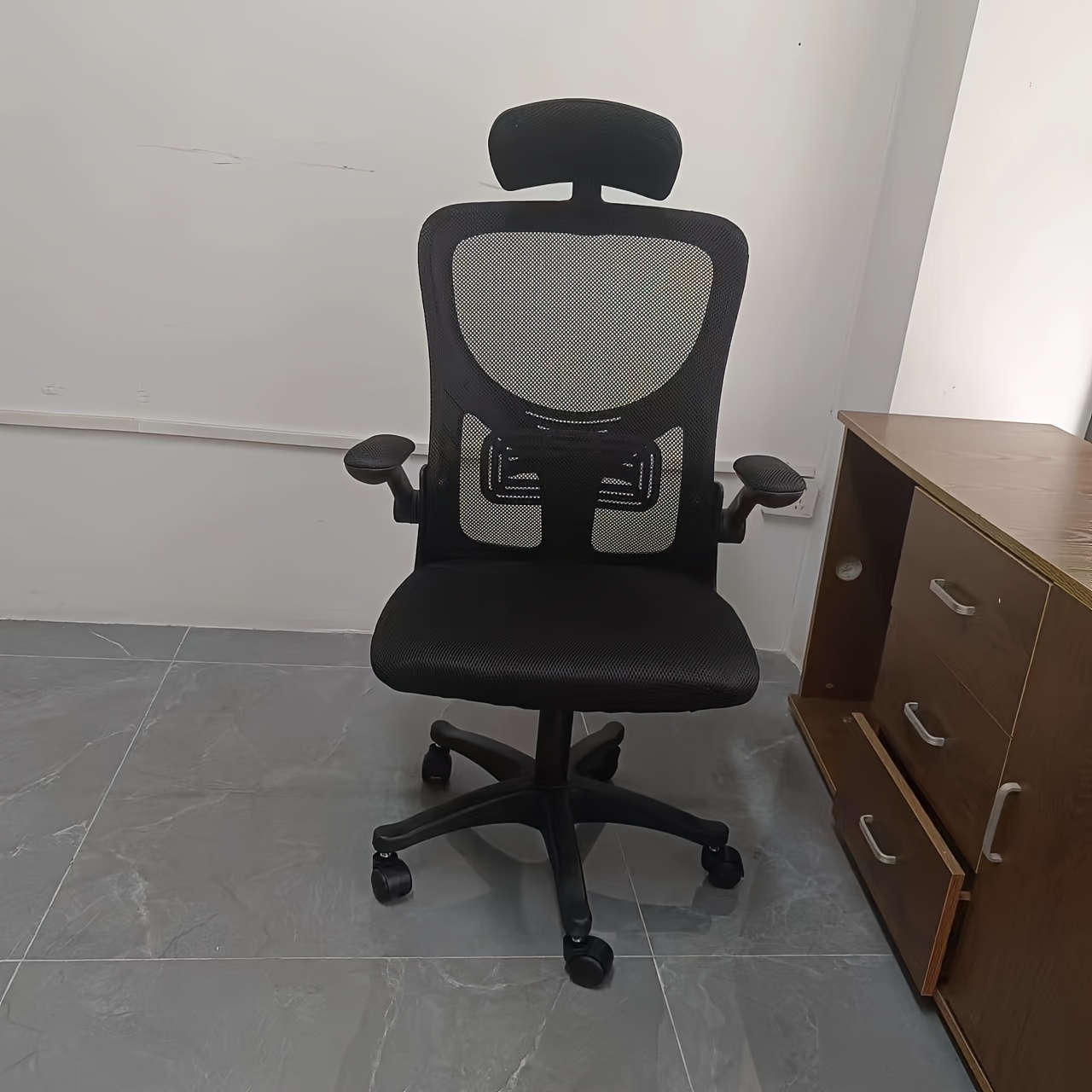 Silla de Oficina Ergonómica - Silla Ejecutiva de Respaldo Alto con Reposacabezas Ajustable y Soporte Lumbar | Reposabrazos Abatibles, Estructura de Plástico, Incluye Palanca y Varilla de Compresión, Marca GSF