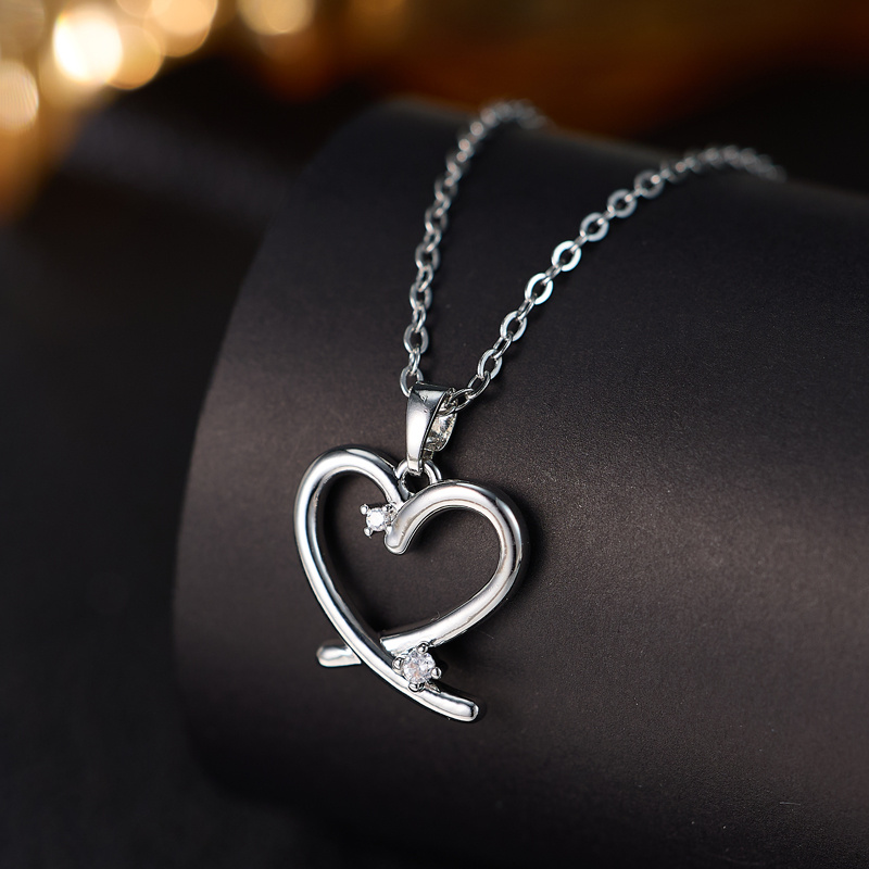 High-Quality Copper Heart Line Zirconia Necklace