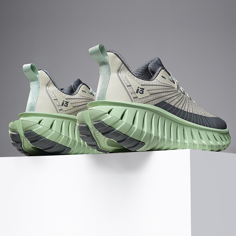 Popular Couple'S Shoes in Large Sizes with Carbon Plates for Outdoor Leisure Sports Are Suitable for Use During 11 Different Holidays