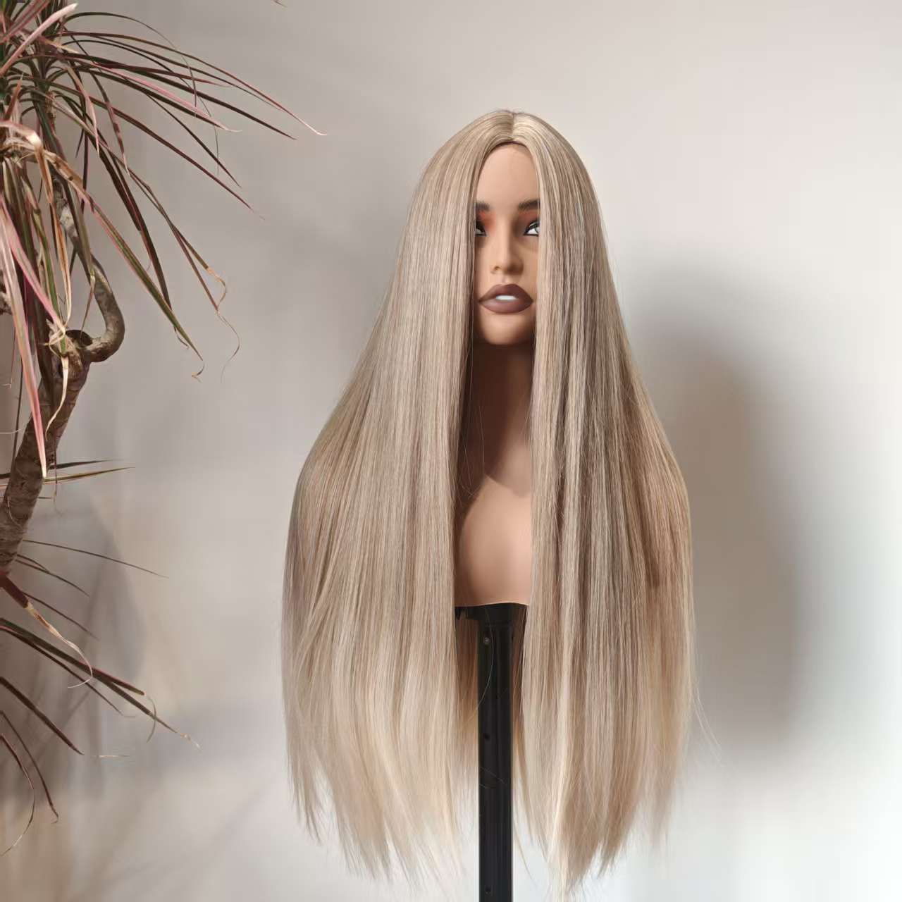 Image of Women's-looking Straight Synthetic Hair Wig - Medium Long Length (26"/28") Dyed Wigs Suitable For Daily Wear, Cosplay, For Halloween Costumes - Soft Hair With Movement