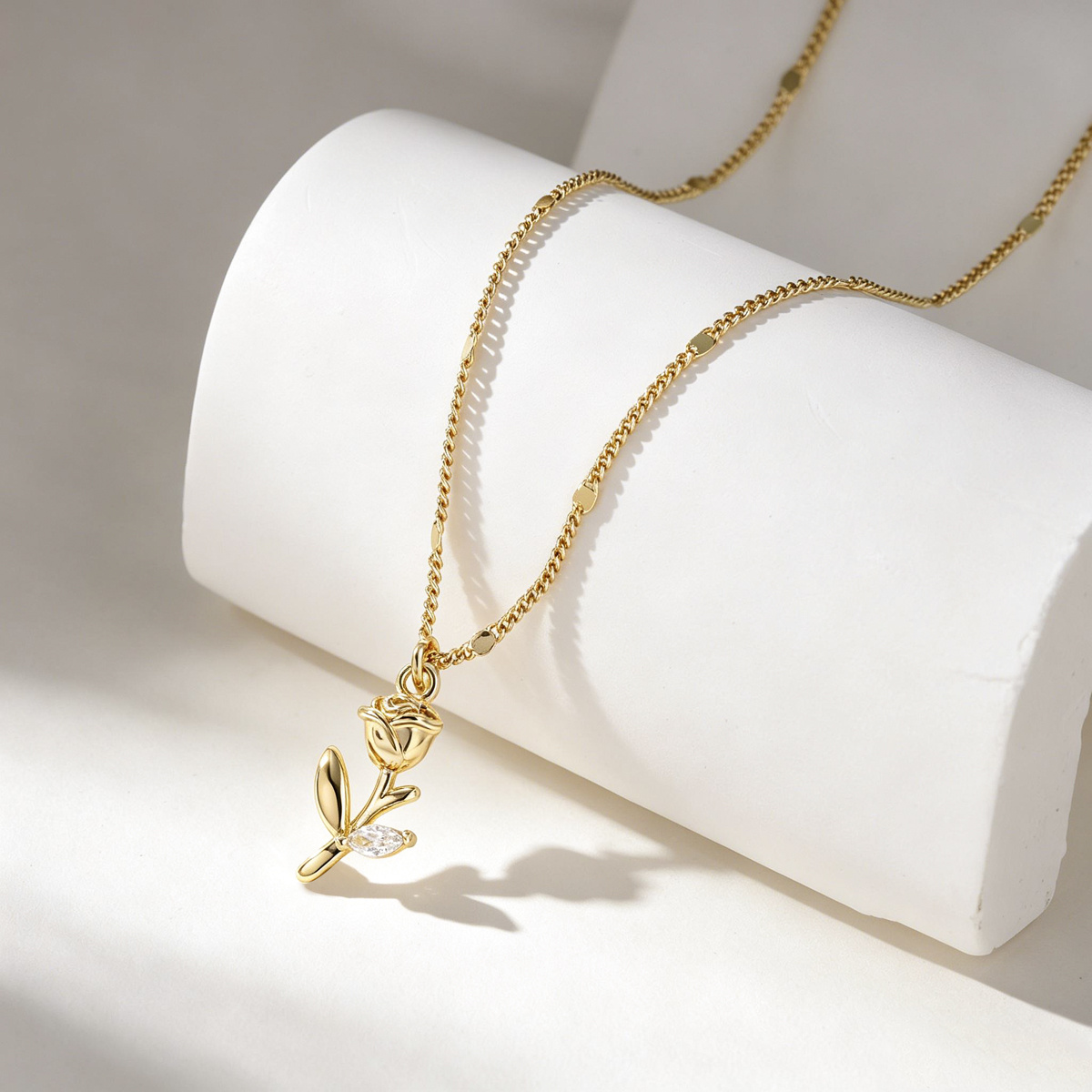 Women's High-Quality Copper Rose Zirconia Clavicle Chain Necklace