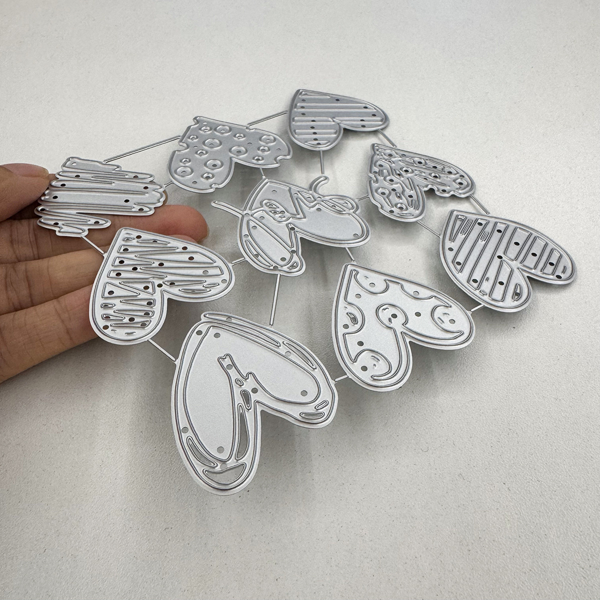 E-shop Original Niedliche Valentinstag Linien Punkte Liebe Schablone für Papierschneiden, Prägen, Stanzformen für Kartenherstellung, Dekoration DIY