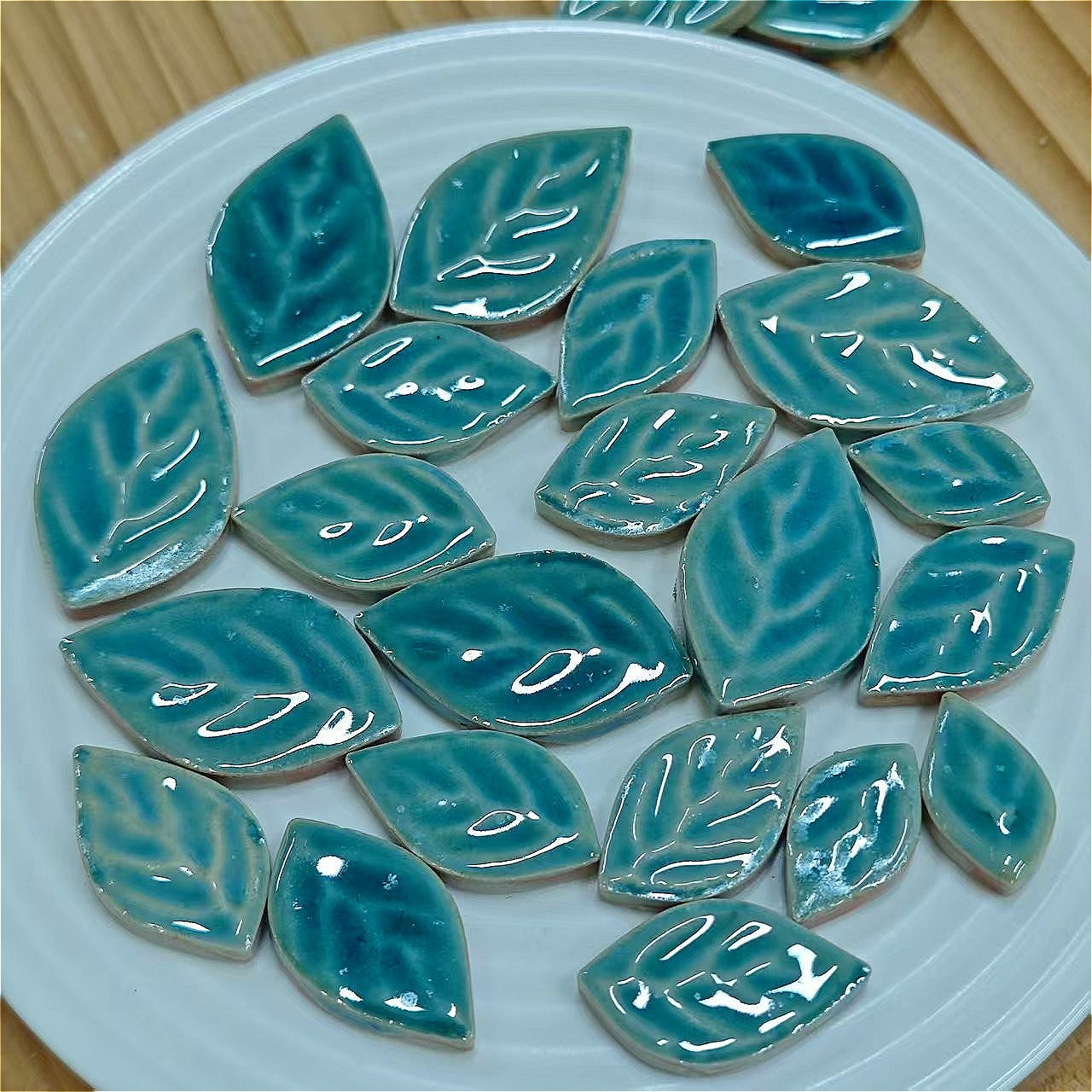 100g/50g Green Irregular Ceramic Mosaic Tiles Mosaic Making Stones For Craft Hobby Arts Wall Decoration Petal Oval Leaf