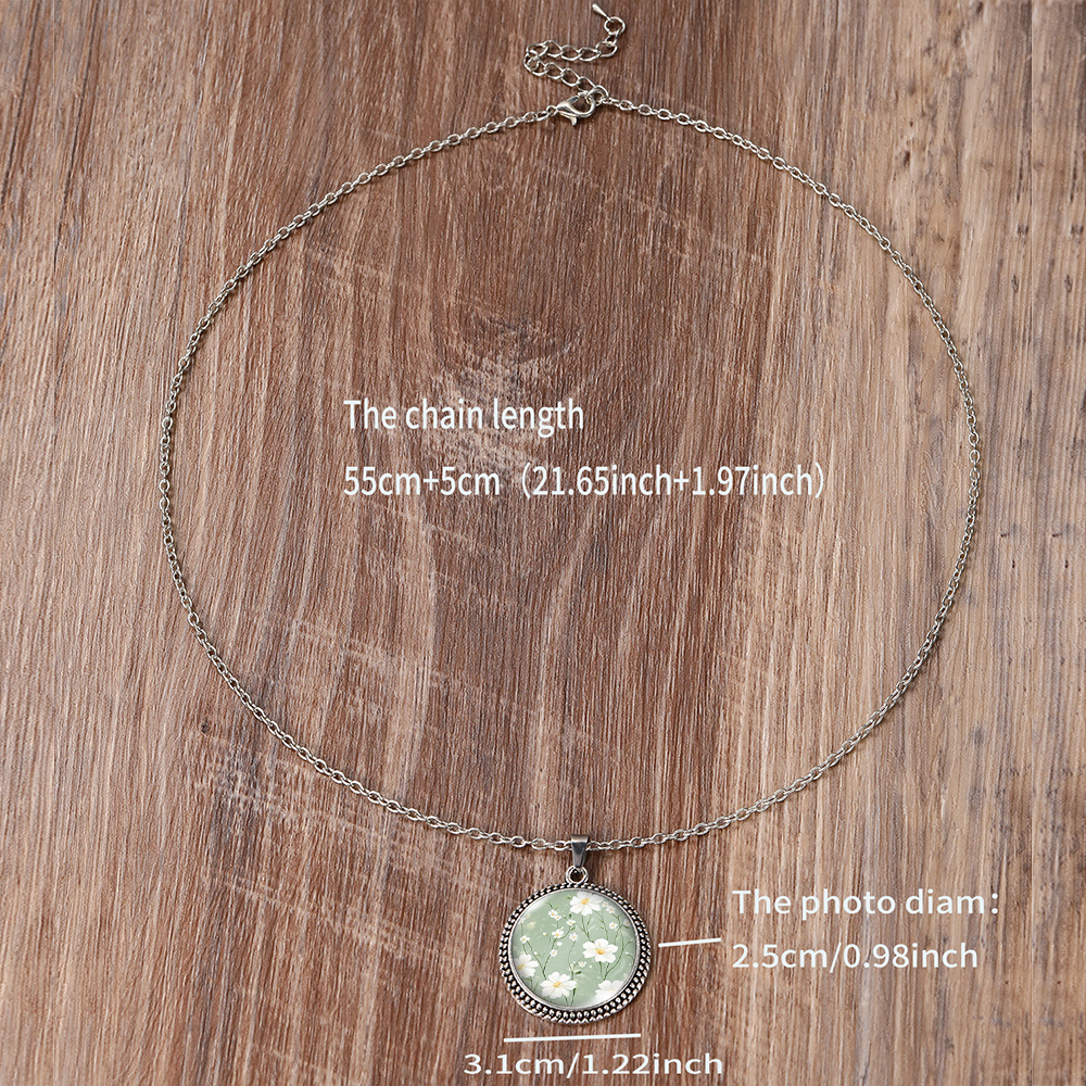 Fashion White Daisy Illustration Pendant Necklace