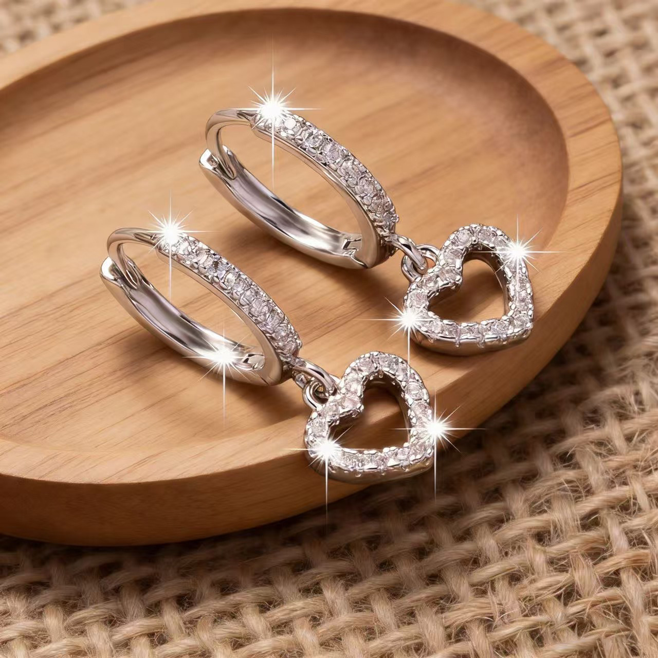 Women's Exquisite Heart Pendant Zirconia Earrings, Classic Style