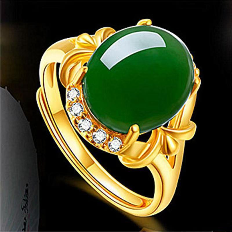 A Ring With Green Agate, Exuding , Elegant, And Charm, Perfect For Daily Wear And Special Occasions, As Well As A Gift For , Family, And , For Teenager
