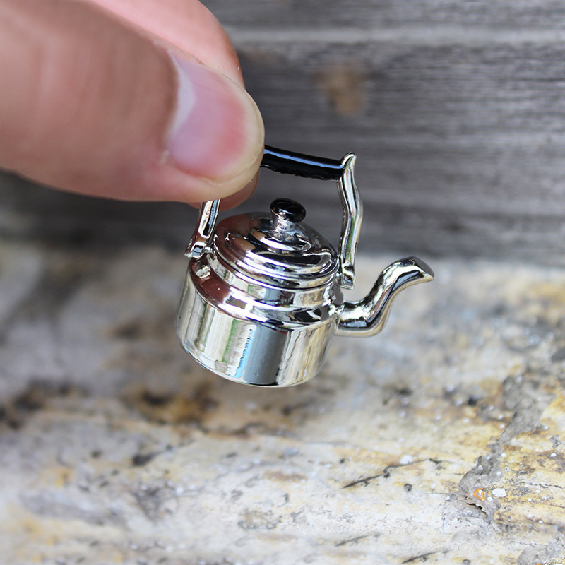 

Miniature Vintage Kettle Model - Mixed Color Metal, Dollhouse Accessory, Food Toy Scene, Micro Landscape Prop, Ideal For Holiday And Birthday Gifts, New, Simulation, Shooting Props