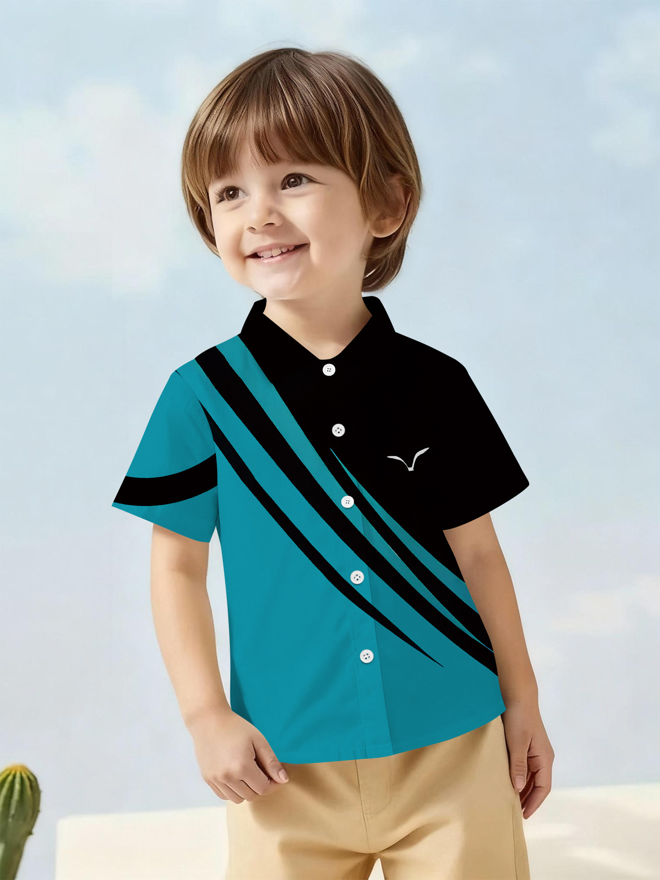 Una camisa creativa para niños con un diseño 3D azul y negro. Esta camisa casual de manga corta con cuello es un regalo perfecto para cualquier niño.