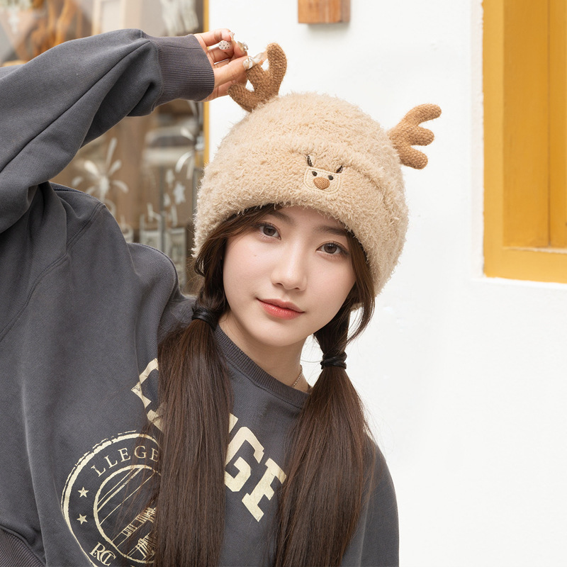 

Cozy Christmas Reindeer Beanie - Warm Plush Ear-covering Knit Hat For Autumn & Winter,