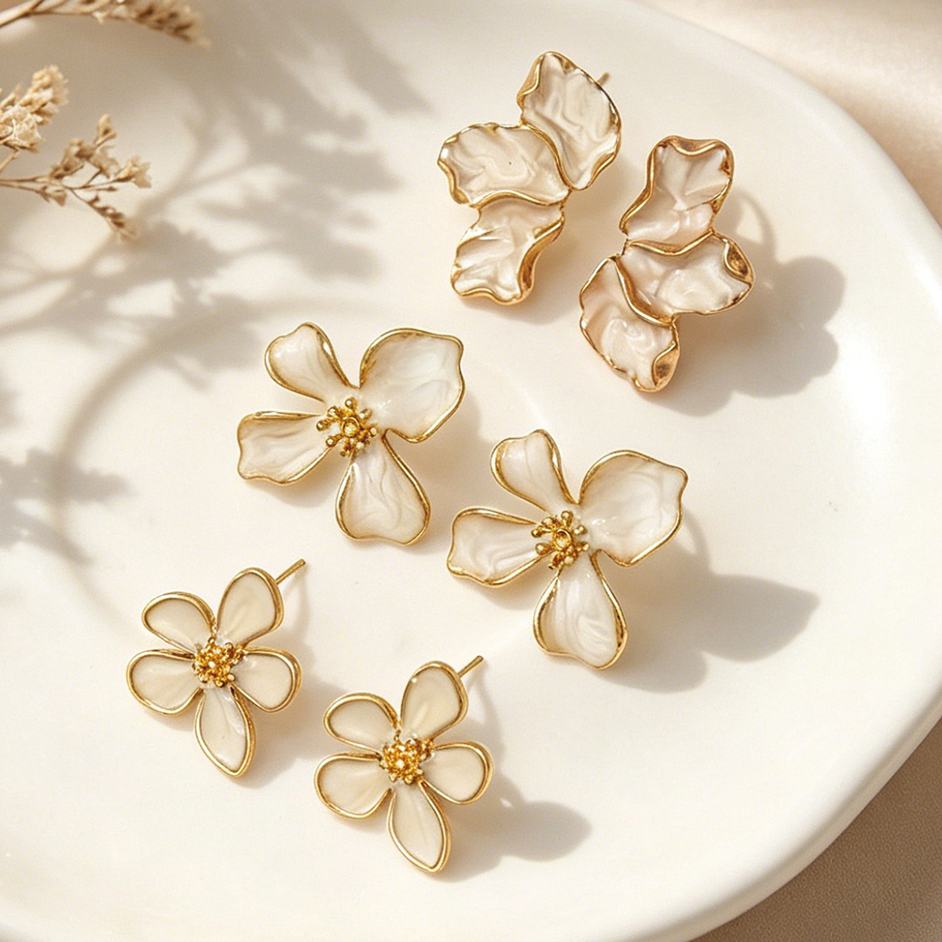 TEMU 3 paires de clous d'oreilles simples et mignons à fleur et feuille d'érable en émail blanc, boucles d'oreilles tendance pour femme, élégants,