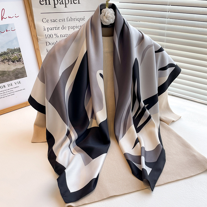 E-shop Schal mit farblich abgestimmtem Muster, temperamentvoller Damenschal, leichter Luxusschal, große Version, quadratischer Schal, 90 cm, Reiseschal