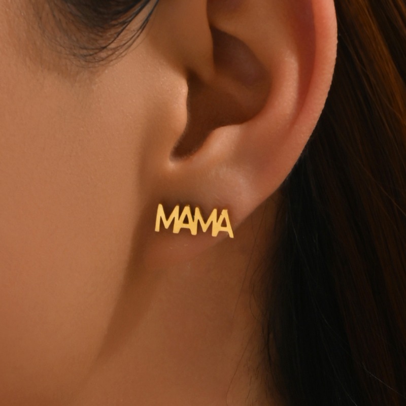 Women's Fashion "MAMA" Letter Design Stud Earrings