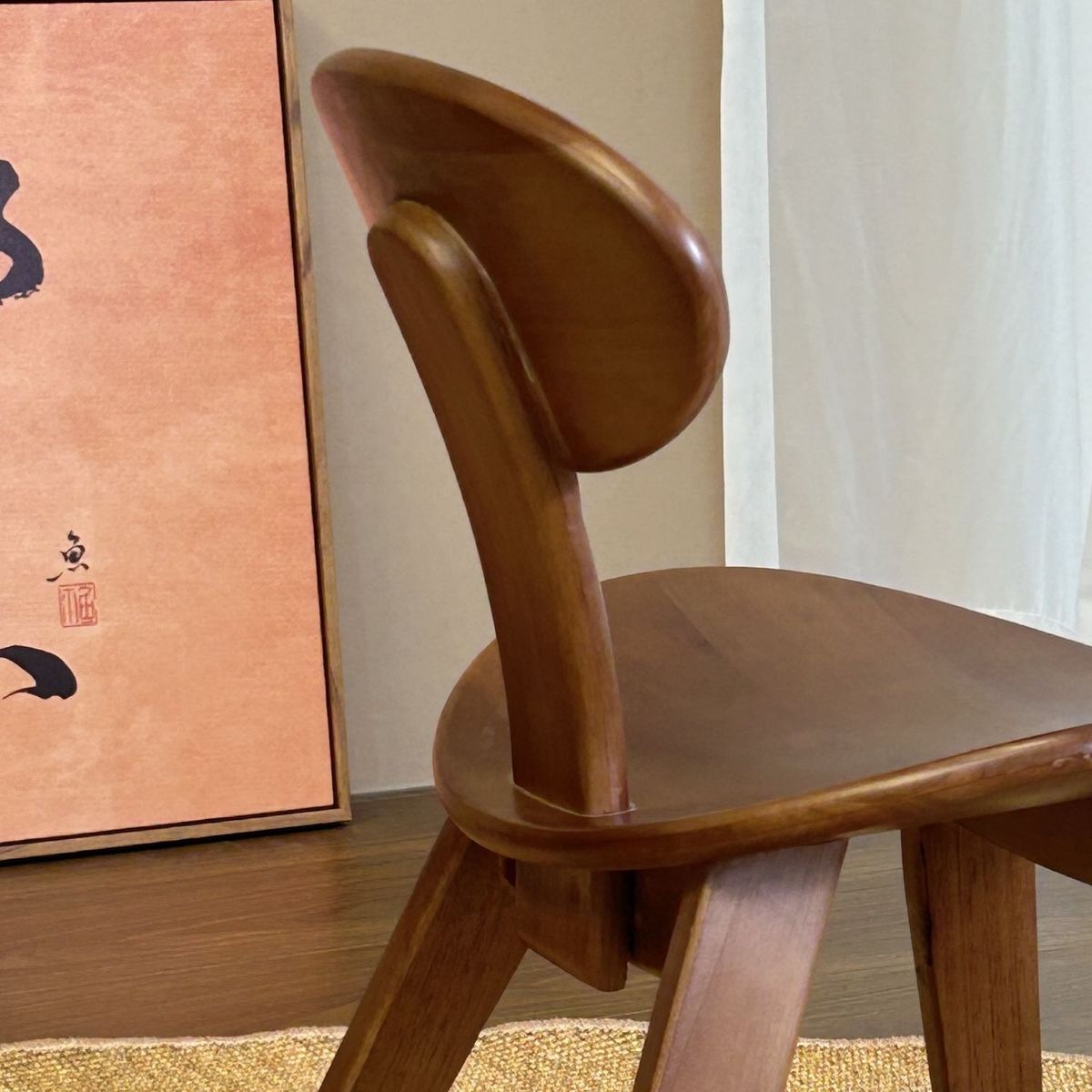 Silla de concha de madera moderna de 1 pieza - Espalda redonda elegante, acabado marrón claro, perfecta para el hogar, la oficina o la entrada, solución versátil de asientos | Diseño minimalista | Construcción de madera, decoración moderna del hogar