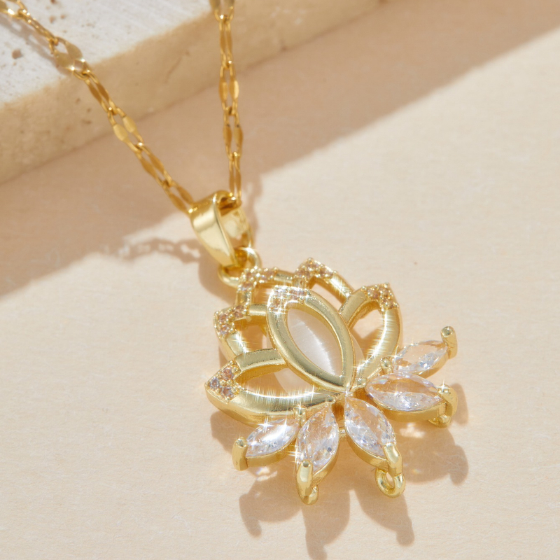 TEMU 1pc Ins Wind Slightly Inlaid Synthetic Zirconia Lotus Pendant Necklace, Temperament Light Luxury Niche Design Necklace