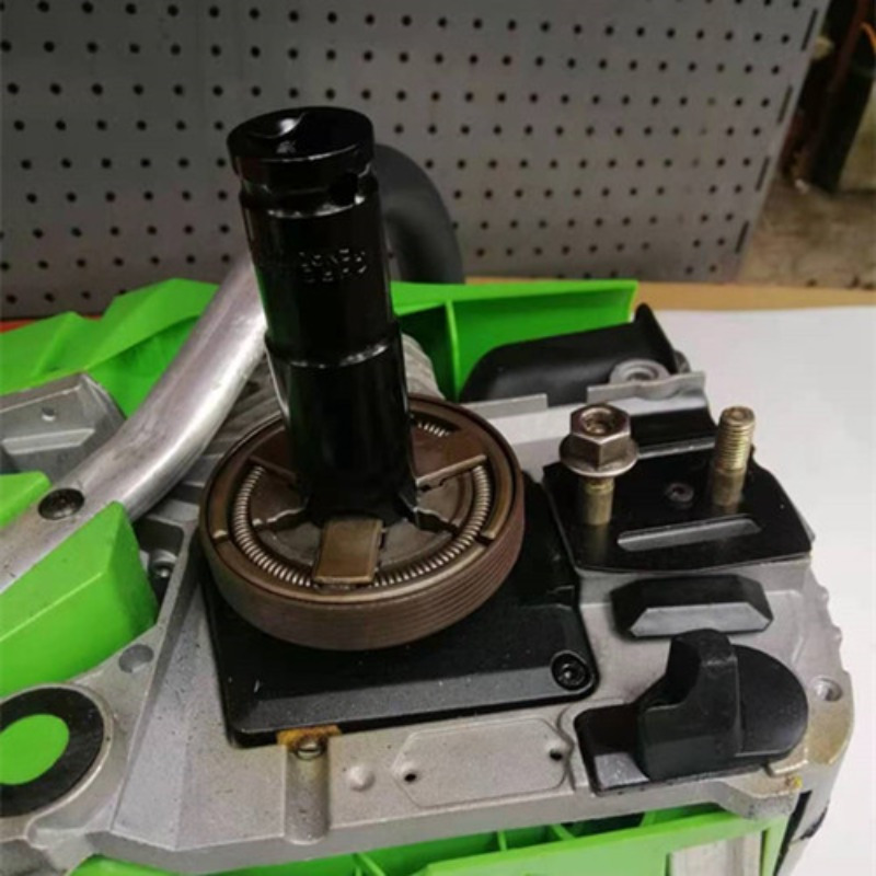 Image of Suitable For Automotive Repair, Chainsaw Clutch Disassembly Tool, Gasoline Saw Clutch Disassembly Sleeve, Chainsaw Clutch Wrench, And Maintenance Tool