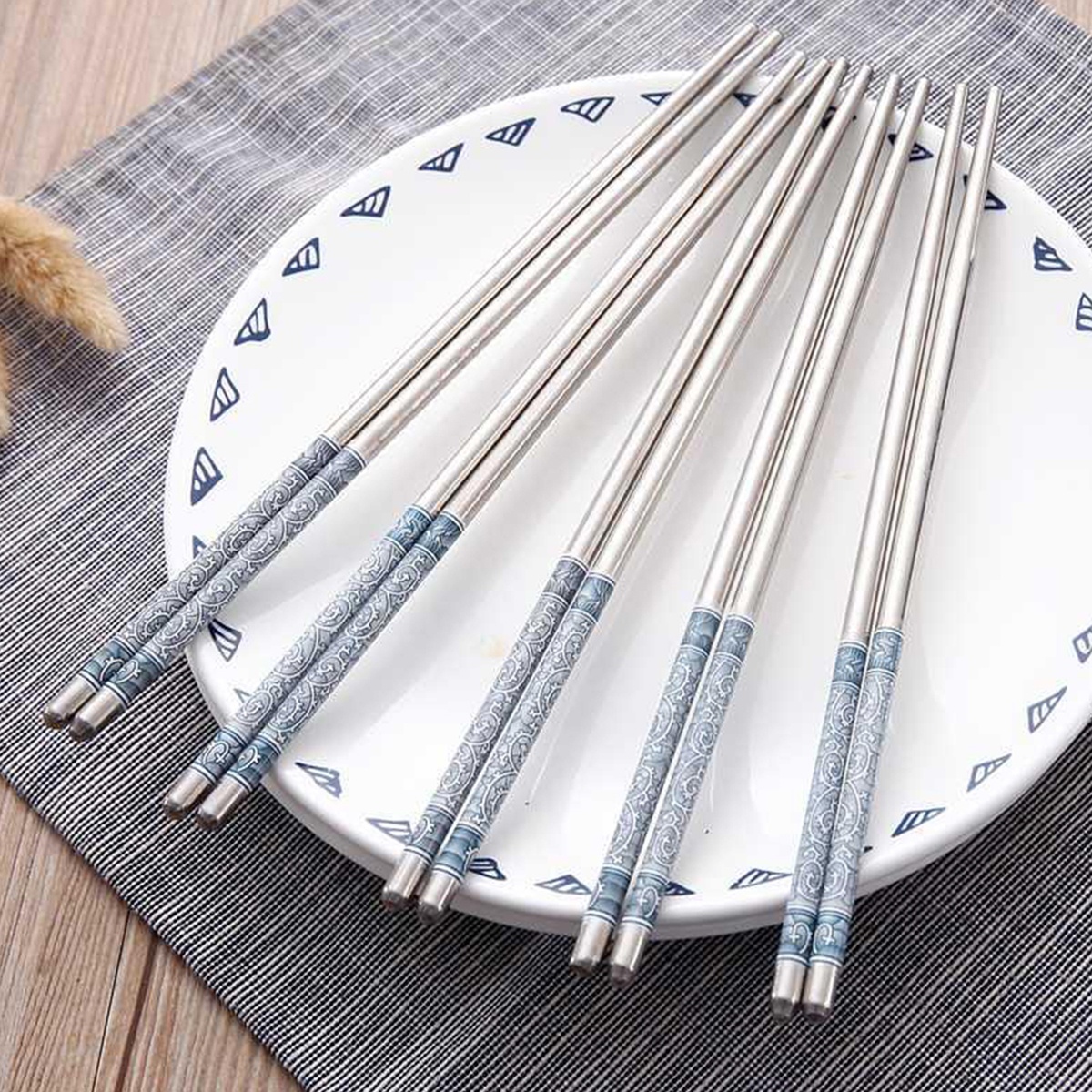 TEMU 5-pair Set Of Stainless Steel Chopsticks, Chinese Style, High-end Household Chopsticks, Non-slip And Heat-resistant