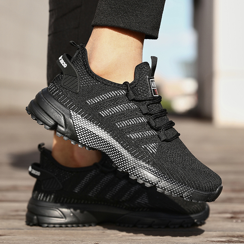 Men's Breathable Lightweight Low-Top Lace-Up Sneakers for Outdoor