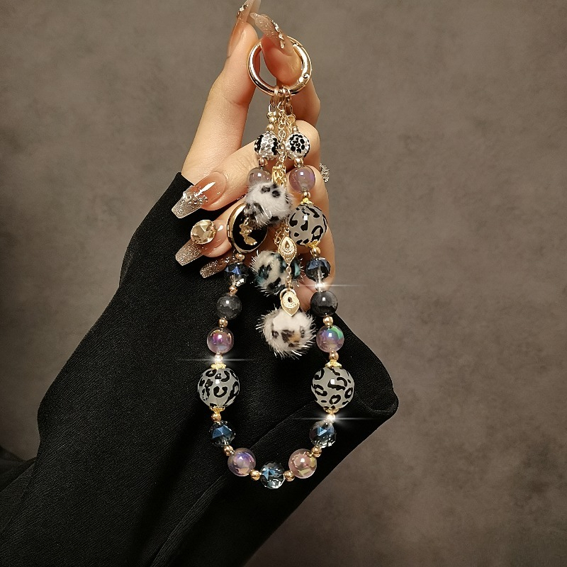 Autumn And Winter Leopard Print Pendant Beaded Hand Chain Wrist Strap Short Lanyard Phone Case Car Keychain Bag Accessory