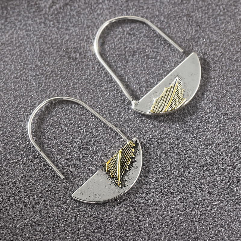 Vintage Bohemian Style Geometric Leaf Carved Dangle Earrings