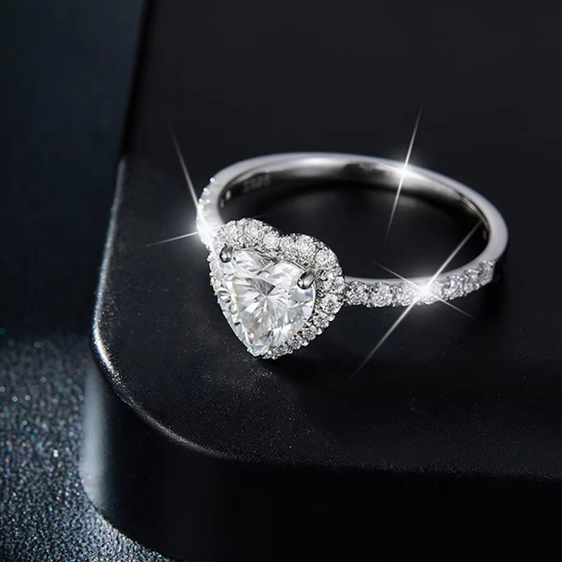 Women's Elegant White Moissanite Heart-Shaped 925 Silver Ring, Gift