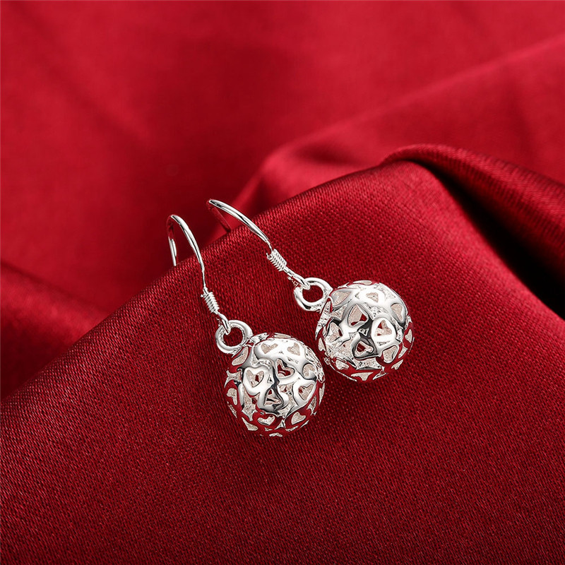 TEMU A Set Of Hollow Heart-shaped Earrings Made From 925 Sterling Silver, High-quality Pieces Of Jewelry For Women Are Hypoallergenic, Making Them