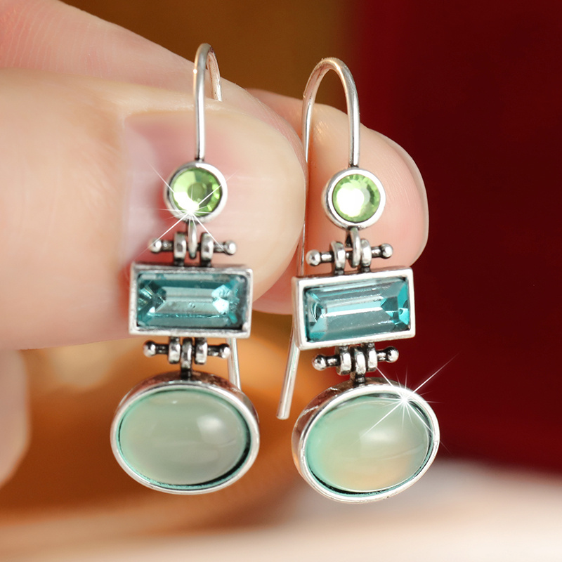 TEMU Ladies' Elegant Retro Style Inlaid Synthetic Zirconia Earrings Bohemian Style Handmade Winding Splicing Niche Artistic Earrings Suitable For