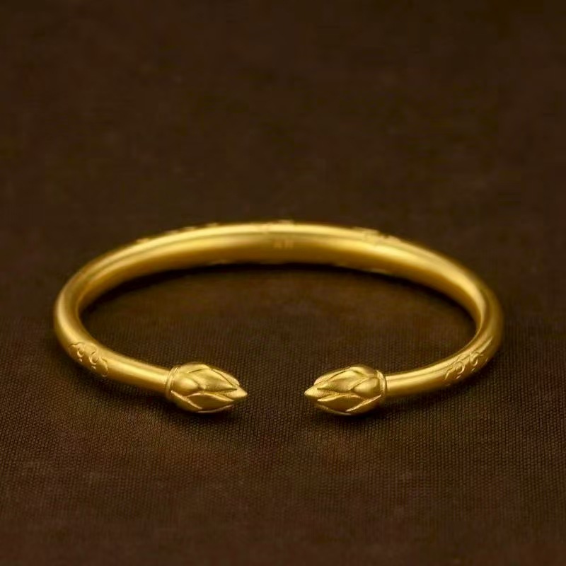 TEMU 【彼女へのプレゼントに】古代の蓮のデザインが特徴のブレスレット。花の芽が咲き始めている、蓮の葉と頑丈な構造が魅力。