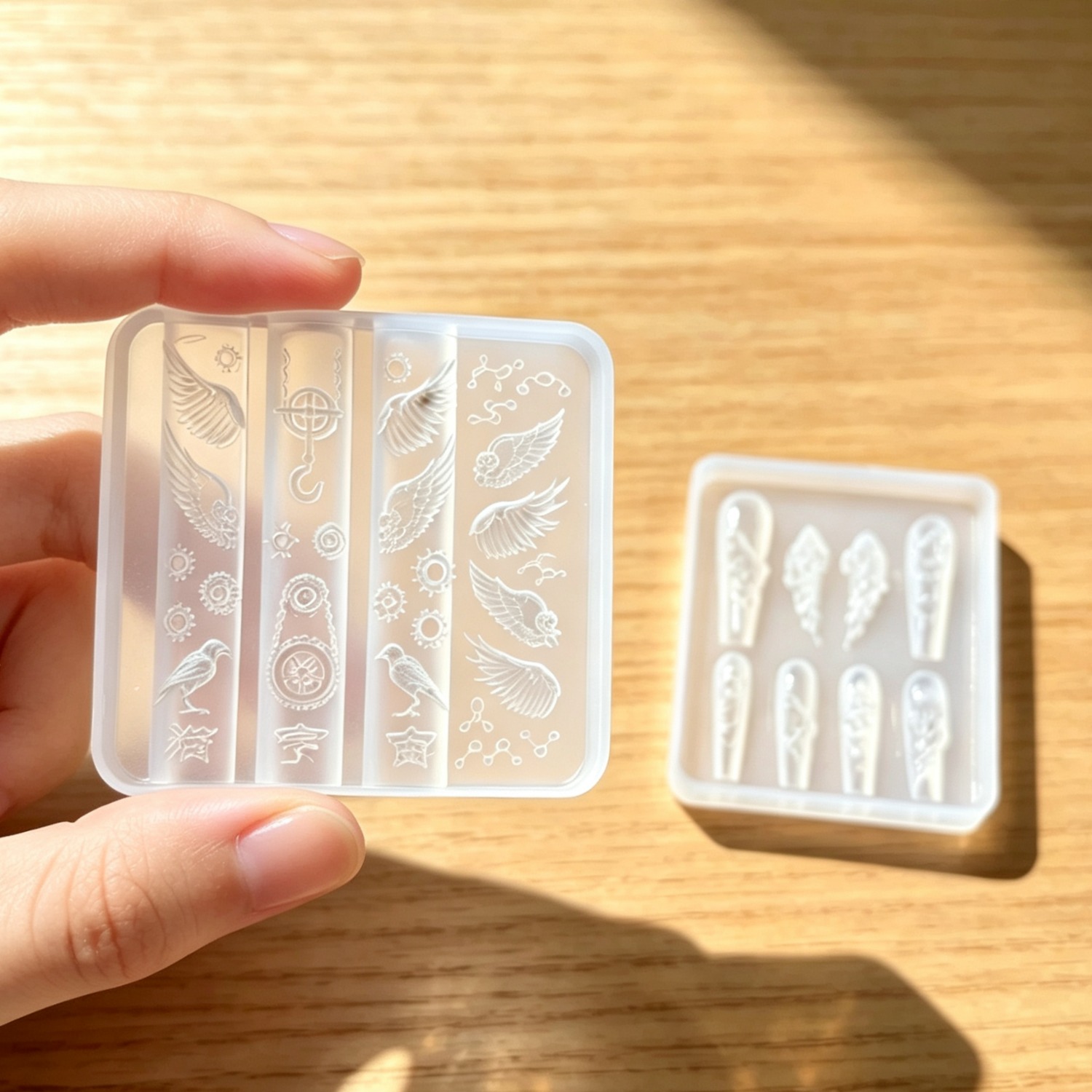 2pcs Feather Wing & Mechanical Gear Nail Molds
