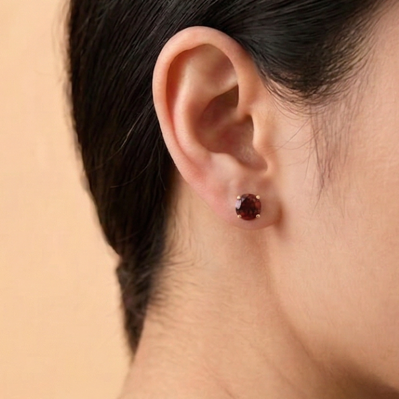 Women's Red Round Moissanite Golden Four-Claw Earrings