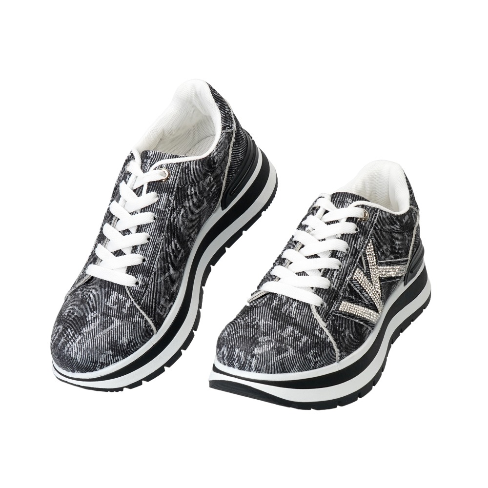Technical Trainers In Breathable Mesh With Synthetic Inserts And Laminated Detailing. Cushioned Platform Sole For , Women Shoes, Sneakers