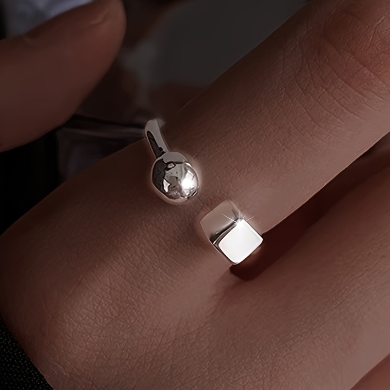 Women's Minimalist Silvery Ball & Cube Adjustable Ring, Versatile