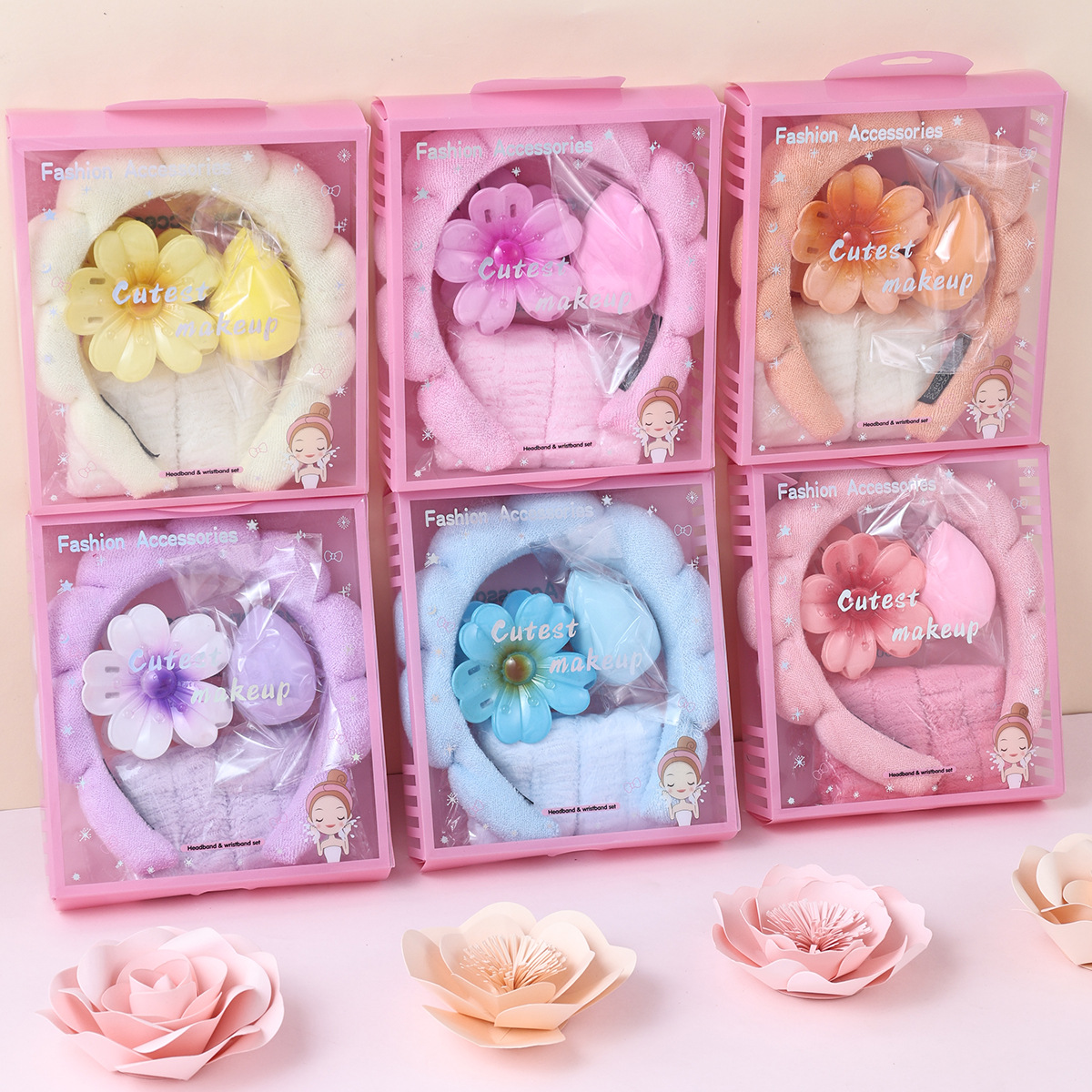 set de regalo de 5 piezas en   para maquillaje y artículos de tocador para mujer:  , muñequeras absorbentes, esponja beauty blender y pinzas para el pelo de flores de moda para   (venta al por mayor)