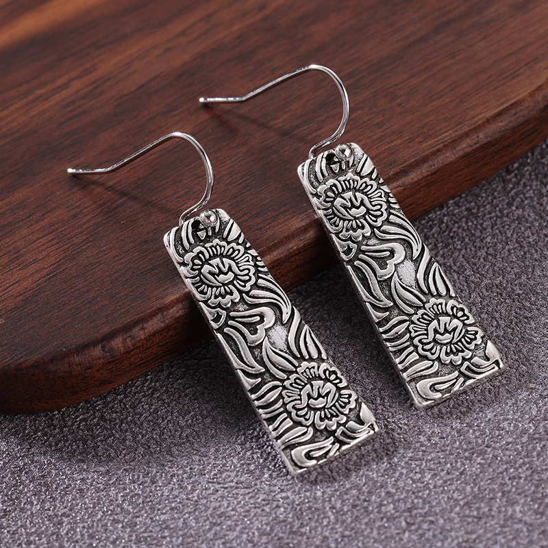 Handmade Floral Rectangular Pendant Earrings, Ethnic Style