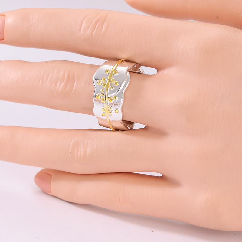 Fashionable Geometric Double-Color Ring in Copper Material