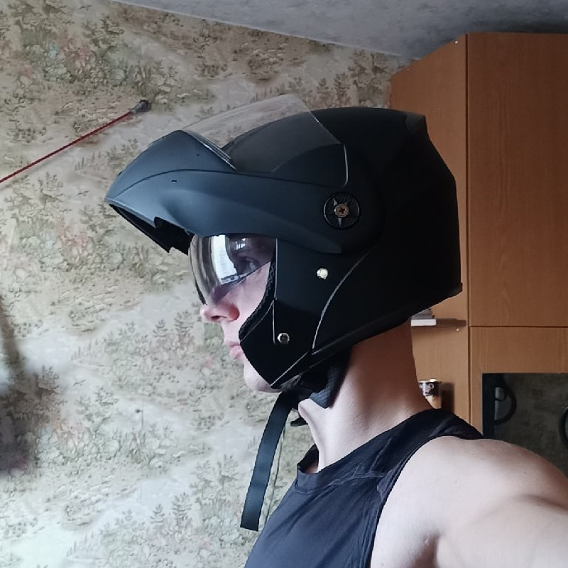 Matte Black Flip-Up Motorcycle with Double Visors - ABS Full Face Winter-Flip up Sports for Adults, Easy-Flip Visor Mechanism, Winter Riding, Sporty Style