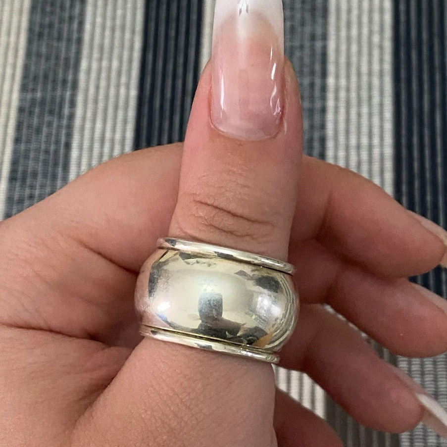 Curved Top Stainless Steel Rotatable Ring for Women