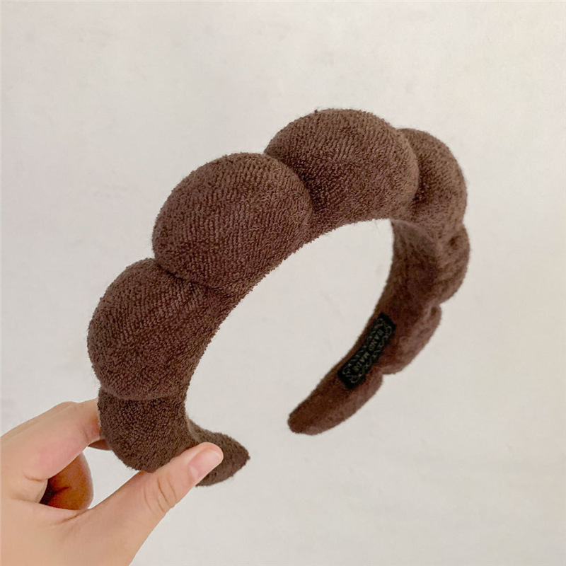 Image of 1pc Of Wide Winter-spring Anti-slip Hairband, A High-top Headwear With A Comb, Cloud-shaped Sponge High-crown Hairband For Women