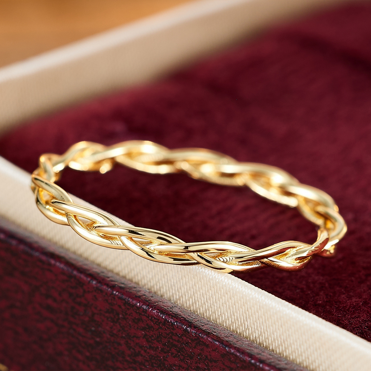 Women's Simple Twisted Braided Band Ring, Elegant Design