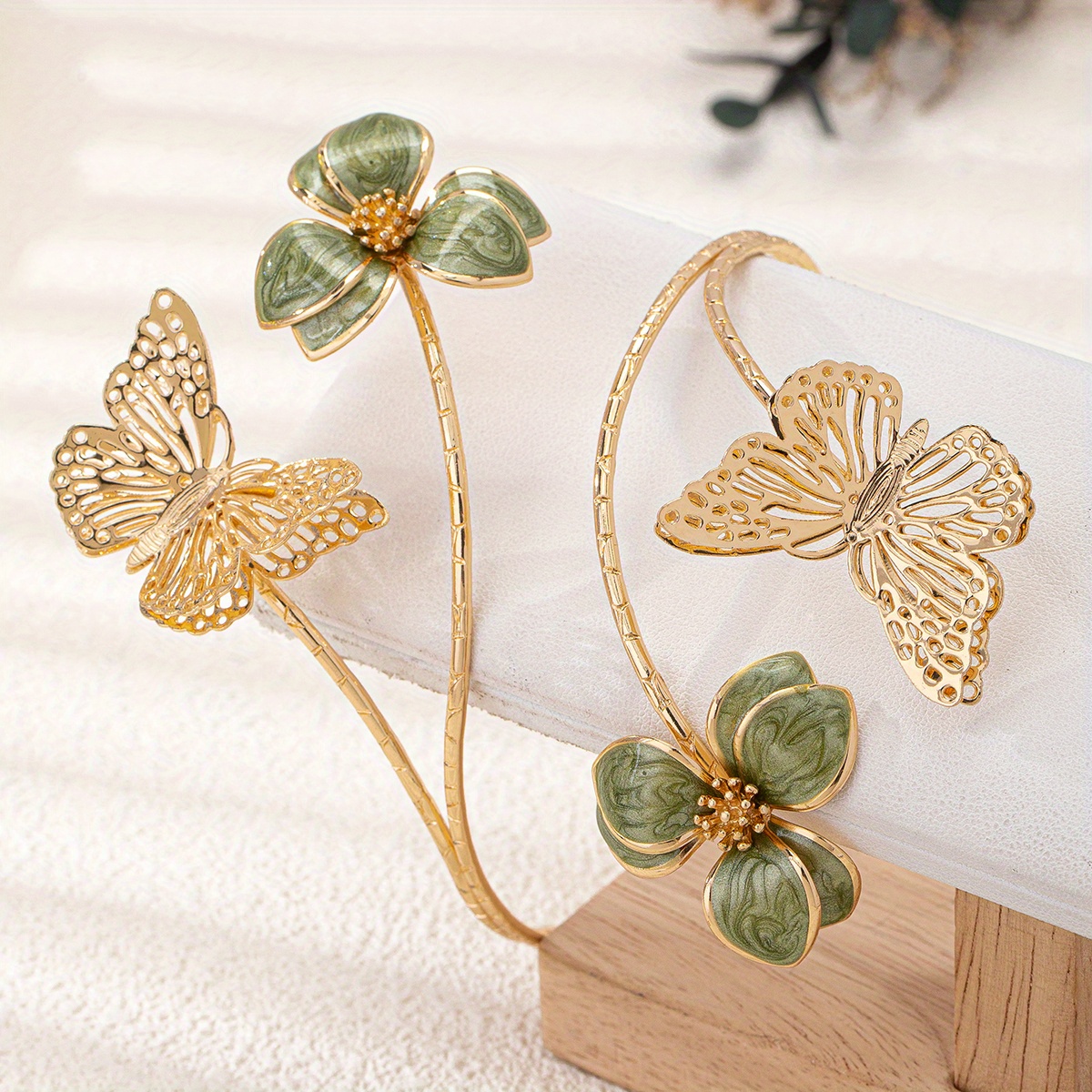 TEMU 1 Fashionable Hollow With Vintage Flowers Open Women's Bracelet Without Gift Box