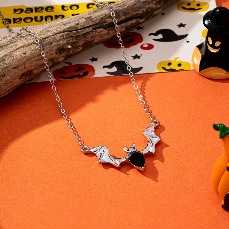 TEMU 1pc Fashion Niche Fun Bat Pendant Women's Necklace Suitable For Women' Vacation Party Halloween Wear