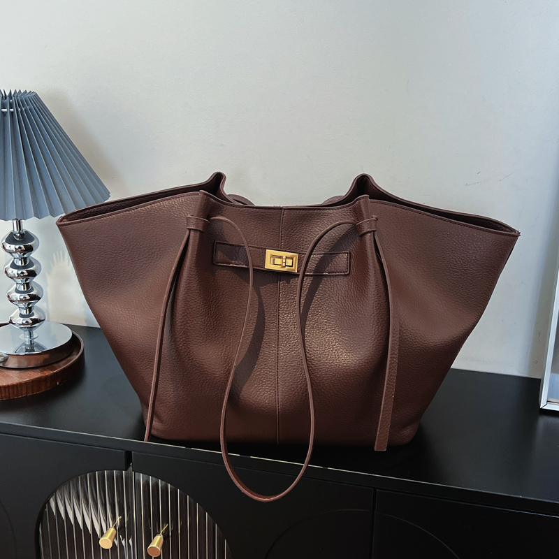 Oversized Retro Tote Bag For Women, Spacious Large Capacity Shoulder Crossbody Bag With Gold-tone Lock Decoration, Elegant Casual Handbag For , Travel, Daily Life, Coffee, Black Optional
