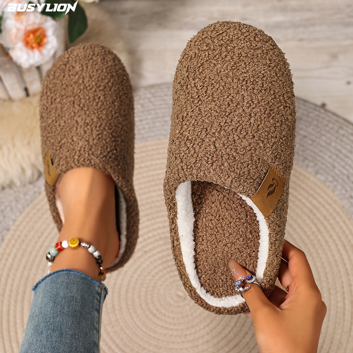 TEMU Pantoufles d'intérieur automne-hiver pour femmes, couleur unie, peluche douce et chaude, chaussures d'intérieur chaudes et faciles à enfiler,