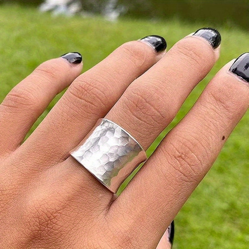 A Simple Handmade Ring, A Fashionable Jewelry Gift For Women