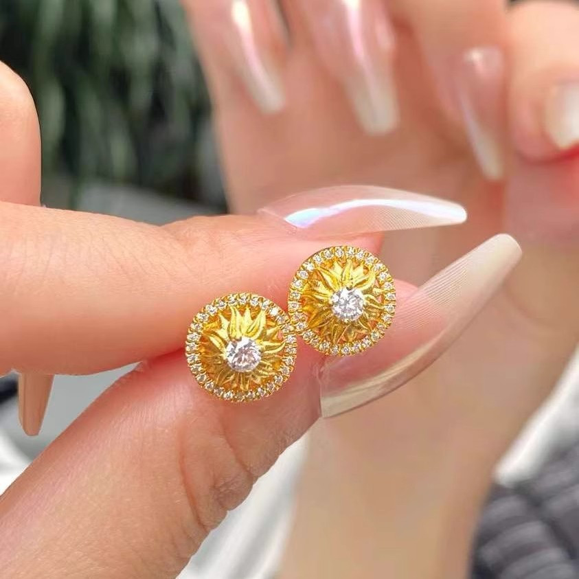 TEMU 2pcs Gold-plated Sunflower Stud Earrings With - S925 , Luxurious Vintage , Hypoallergenic Flower Charm Accessory, Earaccessory, Ancient