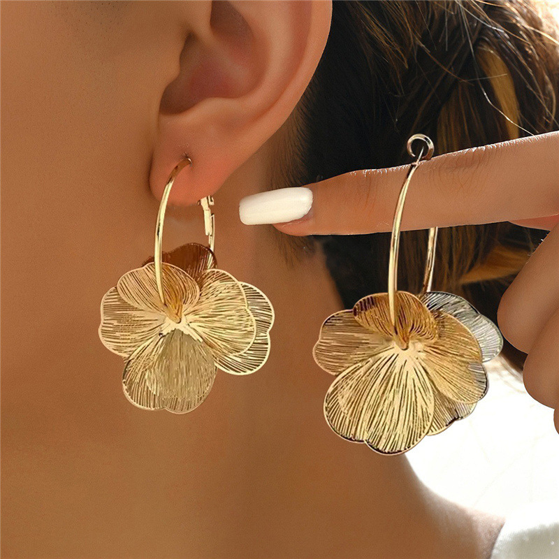 TEMU 1 Pair Of Women's Fashionable Hoop Earrings | Geometric, Multi-layered , 14k Golden Plated Copper, Perfect For Spring And Summer, Suitable For