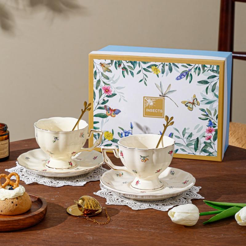 Set of 2 (One Cup, One Plate) And Set of 7 (Two Cups, Two Spoons, Two Pads, One Tea Strainer in a Gift Box). Ceramic Coffee Cups And Plates for Home Kitchens And Dining Rooms, Suitable for American Lattes, Coffee, Tea, And Water